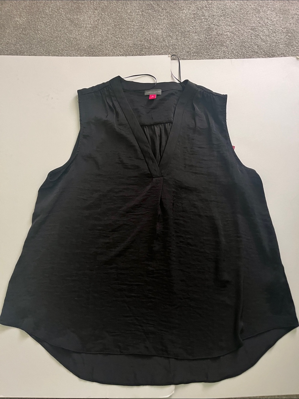 Vince Camuto Black V-Neck Sleeveless Camisole